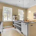 Prázdninový dům 8 Bedroom Beautiful In