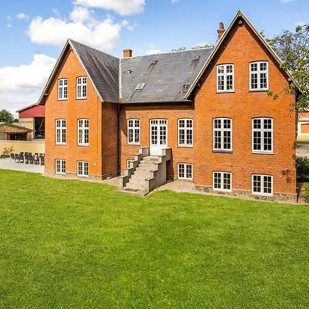 8 Bedroom Beautiful In بيت للعطل