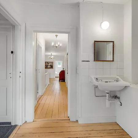 8 Bedroom Beautiful In بيت للعطل