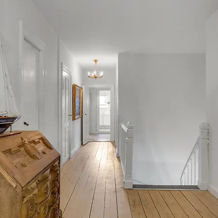 بيت للعطل 8 Bedroom Beautiful In *