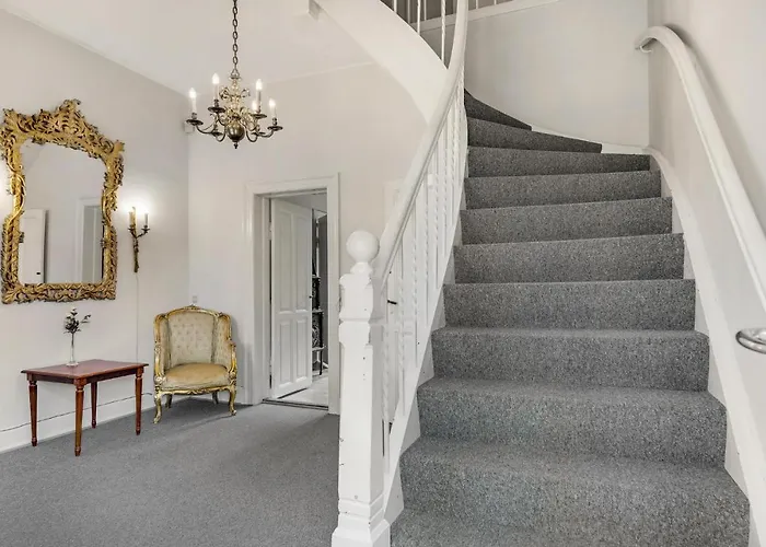 Vakantiehuis 8 Bedroom Beautiful In Kvaerndrup