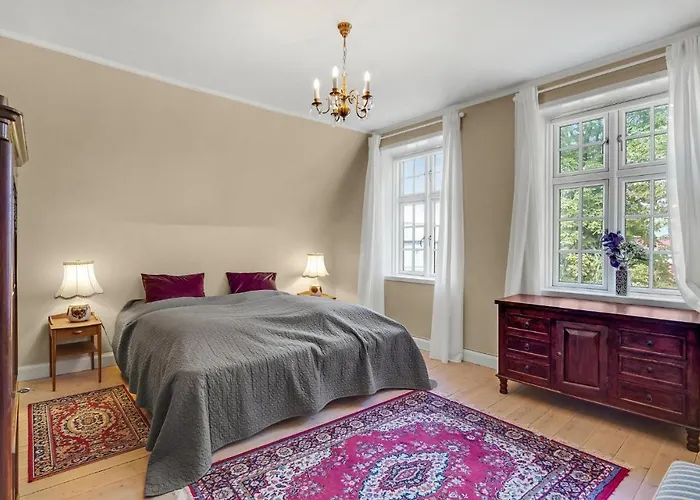Vakantiehuis 8 Bedroom Beautiful In Kvaerndrup
