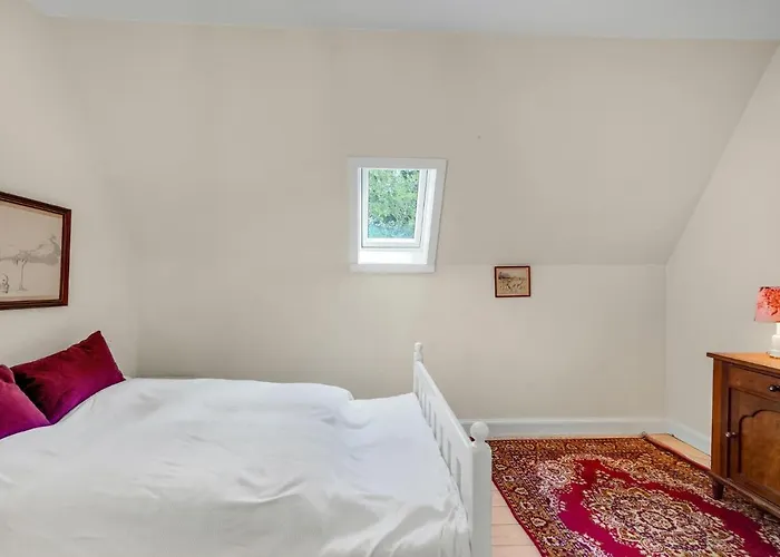 8 Bedroom Beautiful In Kvaerndrup